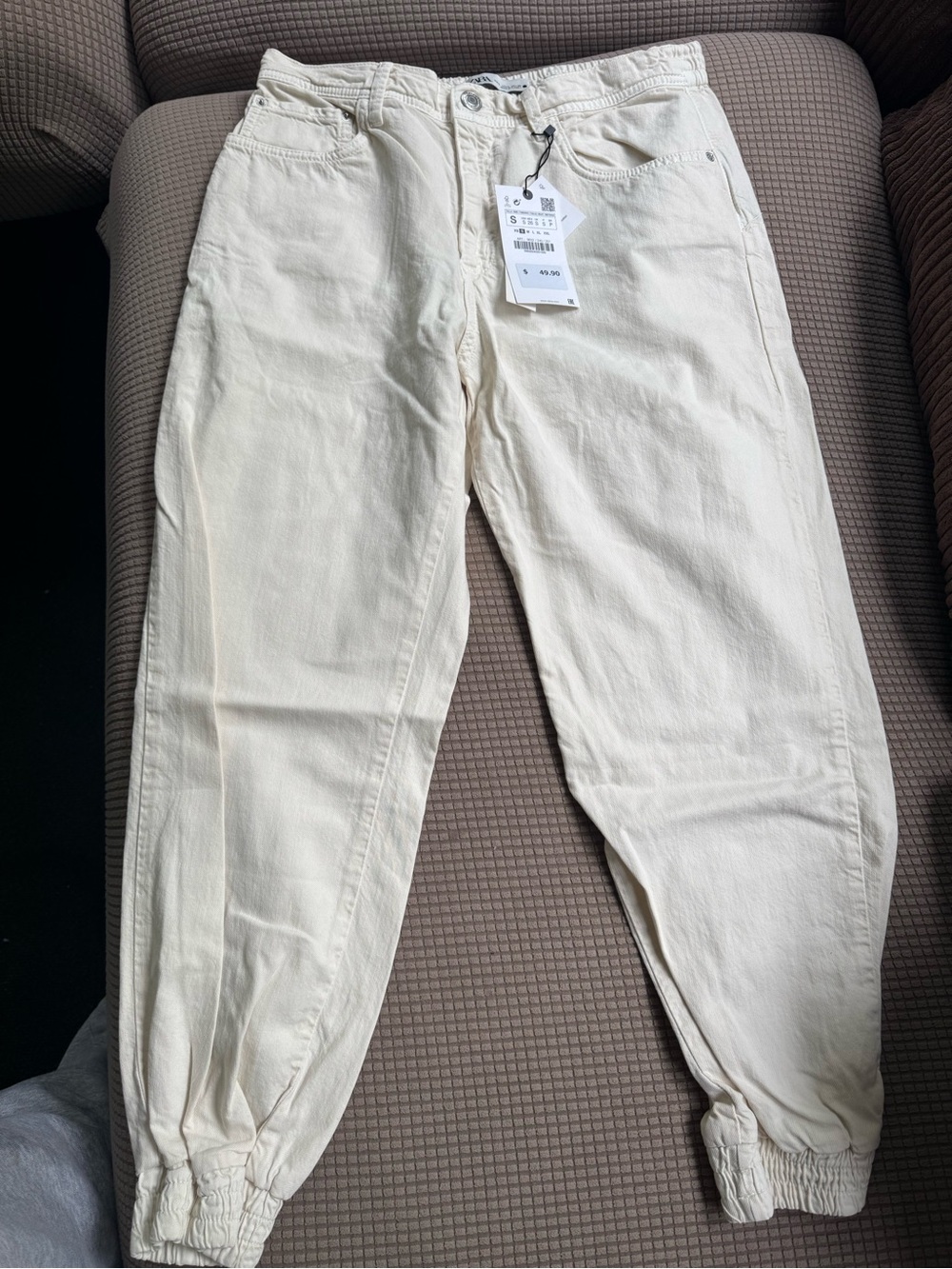 Zara Off-White Casual Jeans with Tag